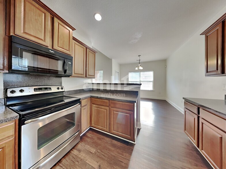 Building Photo - 439 W Rustling Leaves Ln