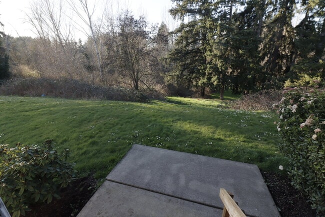 Building Photo - 3 Bedroom 2.5 Bathroom  Townhome