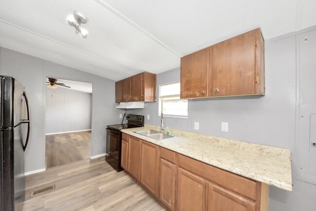 Building Photo - 14009 Rustic Ln