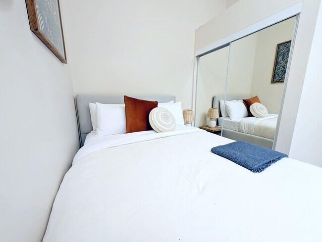 Building Photo - The Norm Appartments