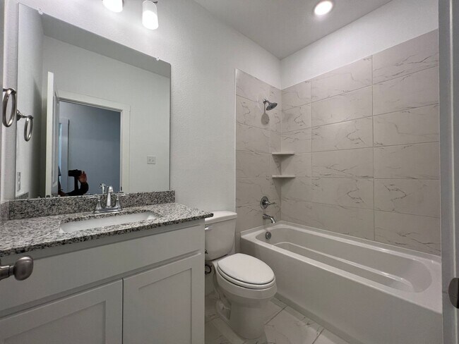 Building Photo - North Richland Hills Townhome for Rent "MO...