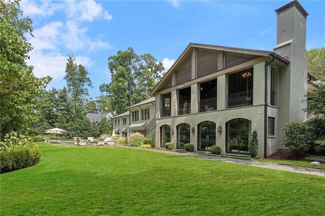 Building Photo - 3612 Castlegate Dr NW