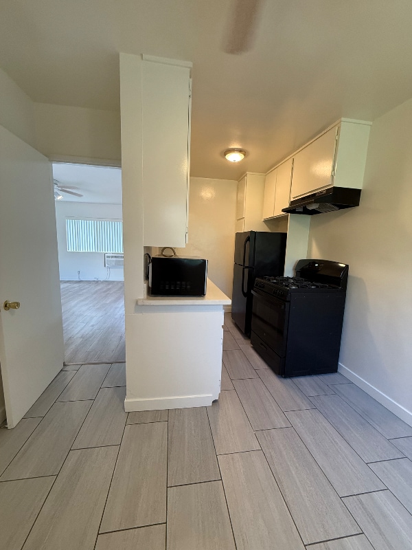 Building Photo - 505 Gayley Ave