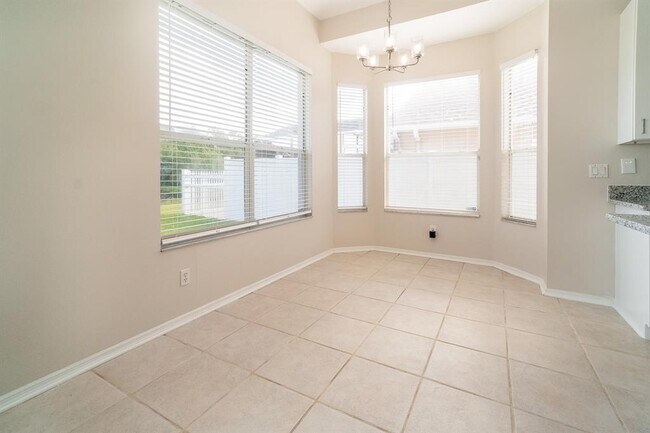 Building Photo - 535 Tree Shore Dr