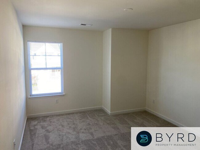 Building Photo - 18549 Palisades Rdg