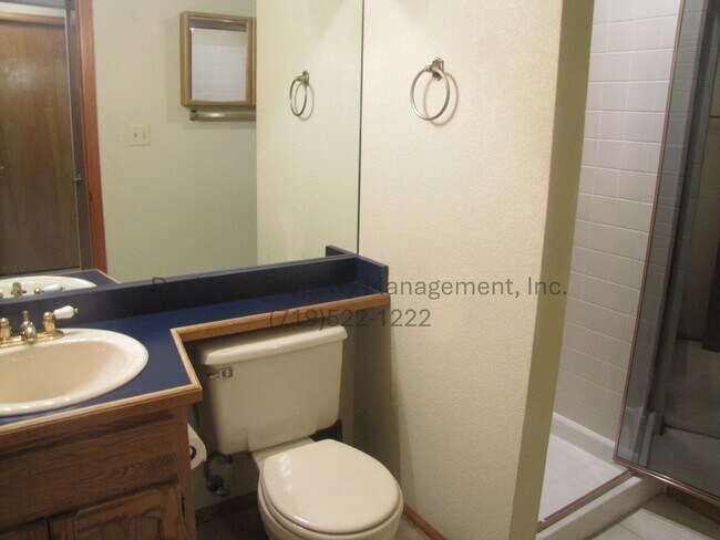 Building Photo - Stunning 4 Bedroom House in West Colorado ...