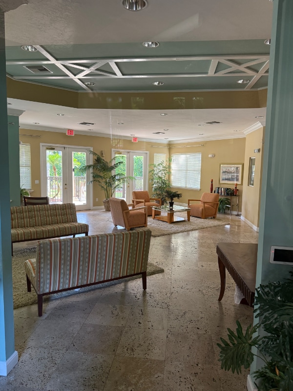 Building Photo - 10276 Fox Trail Rd S