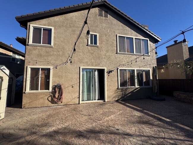 Building Photo - 10 Rhine Cir