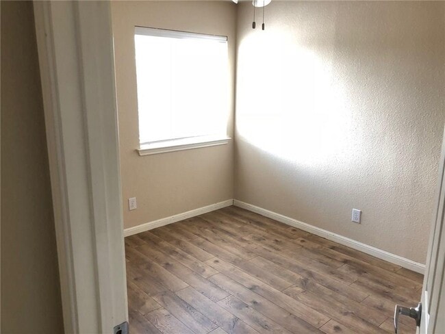 Building Photo - 8537 Shallot Way