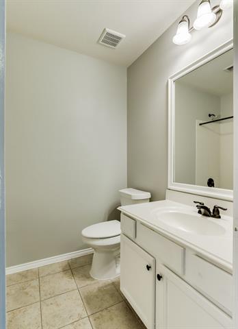 Building Photo - 1229 Artesia Dr