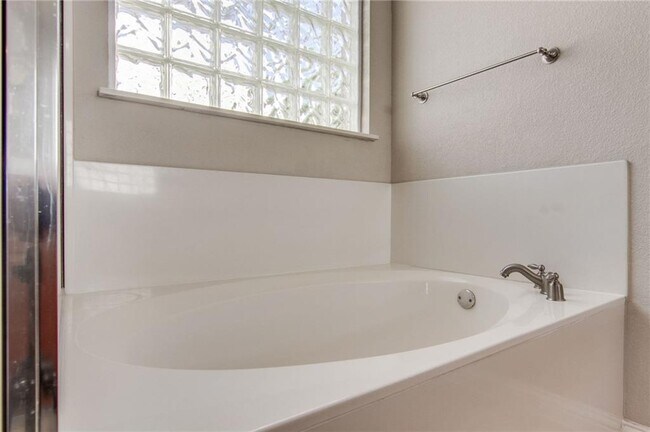 Building Photo - 703 Wood Mesa Ct