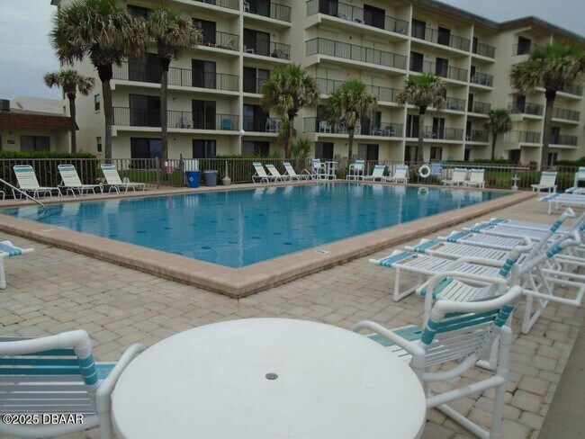 Building Photo - 2700 Ocean Shore Blvd