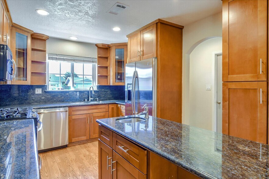 Building Photo - 2651 Poplarwood Way