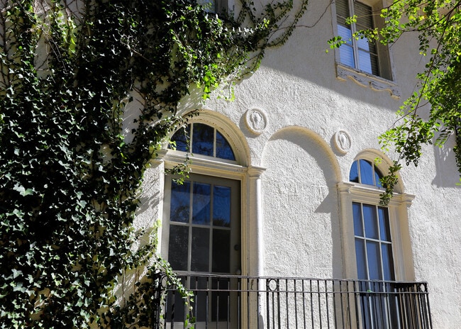 Building Photo - Clark Terrace