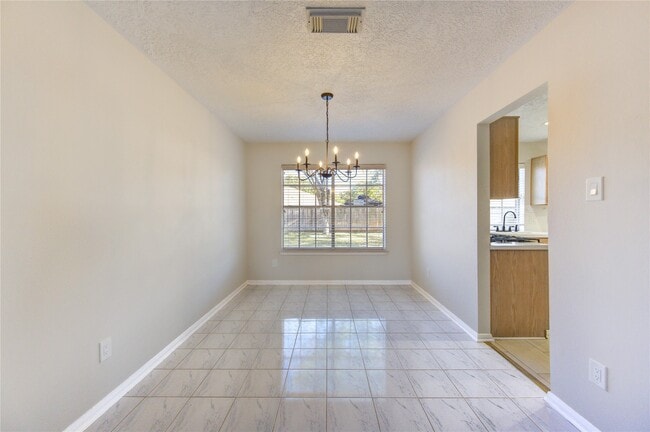 Building Photo - 2518 Calvary Ln