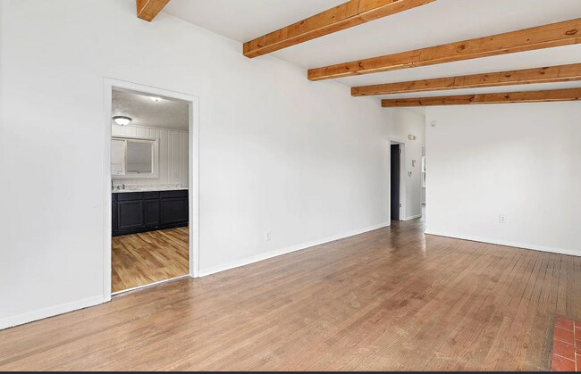 Building Photo - 6455 Chestnut Ave