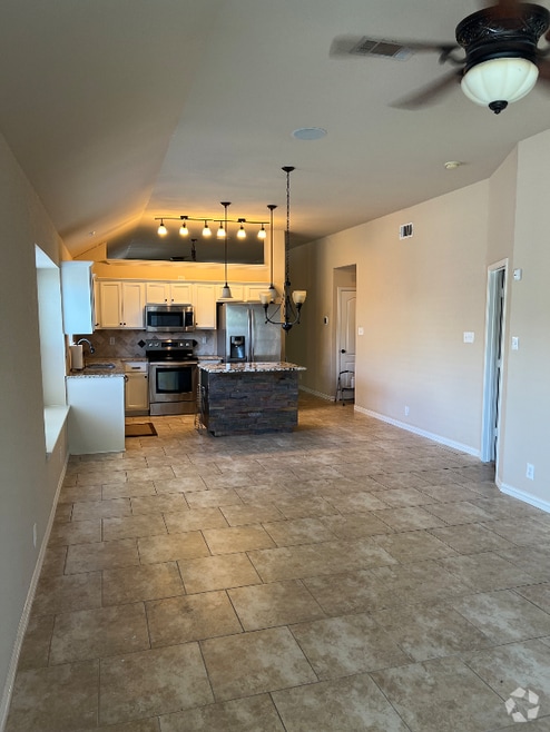 Building Photo - 6135 Wood Bayou