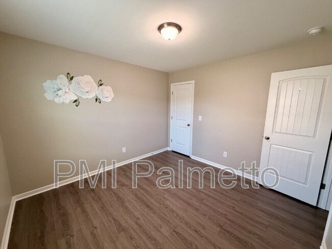 Building Photo - 226 Elsoma Dr