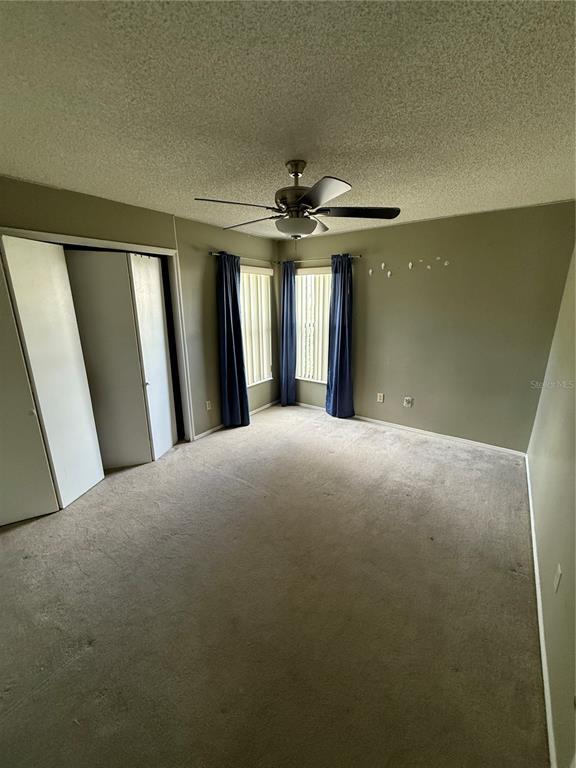 Building Photo - 34 Lakepointe Cir