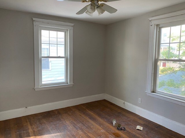 Building Photo - 43 Pequossette St