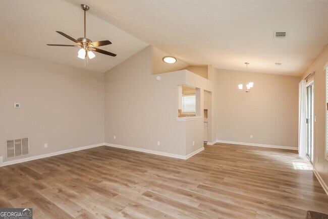 Building Photo - 1384 Luther Way