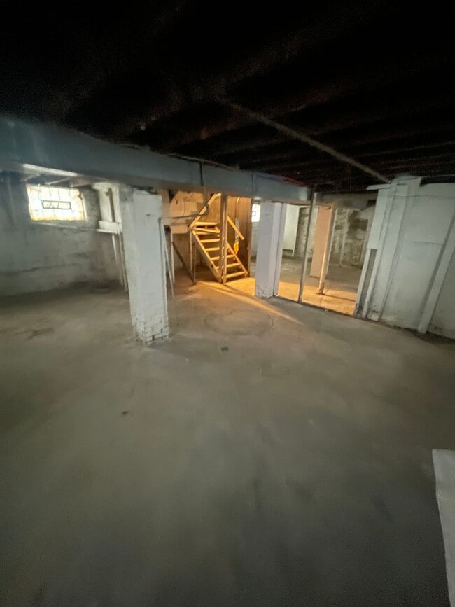 Building Photo - Section 8 Accepted!