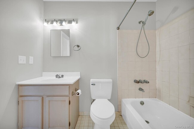 Building Photo - 4706 Whispering Hills Dr