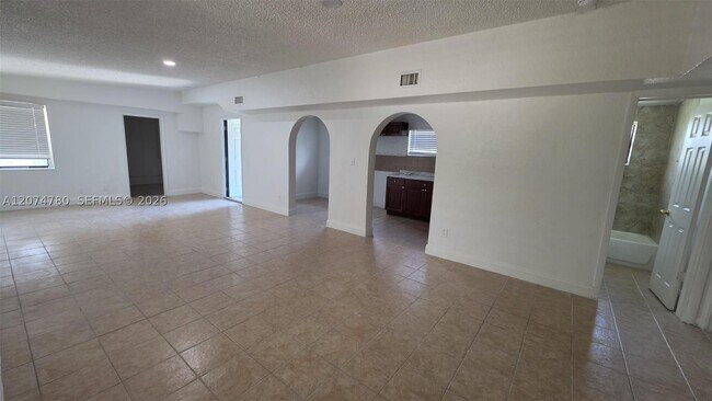 Building Photo - 1514 NW 11th St