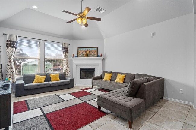 Building Photo - 138 Drury Ln