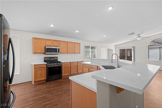 Building Photo - 3597 Cherbourg Ave