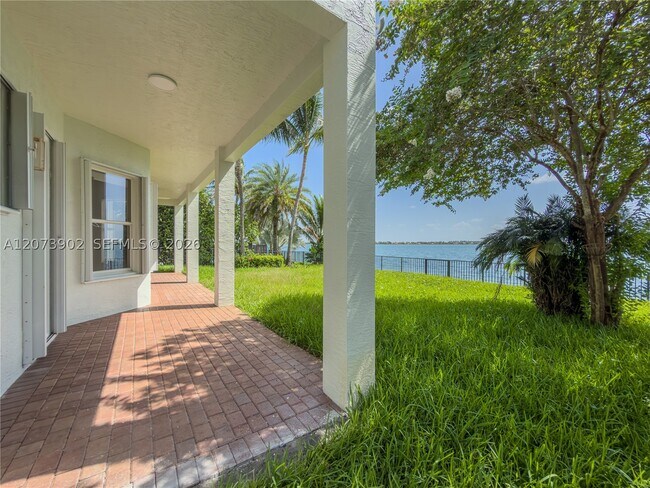 Building Photo - 5297 SW 183rd Ave