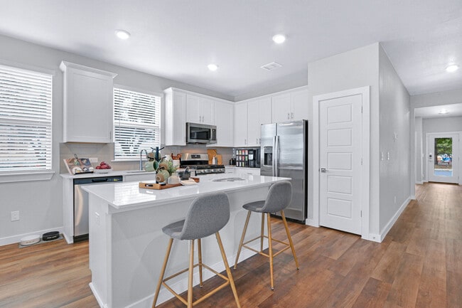 Building Photo - Los Cielos at Brooks Luxury Rentals