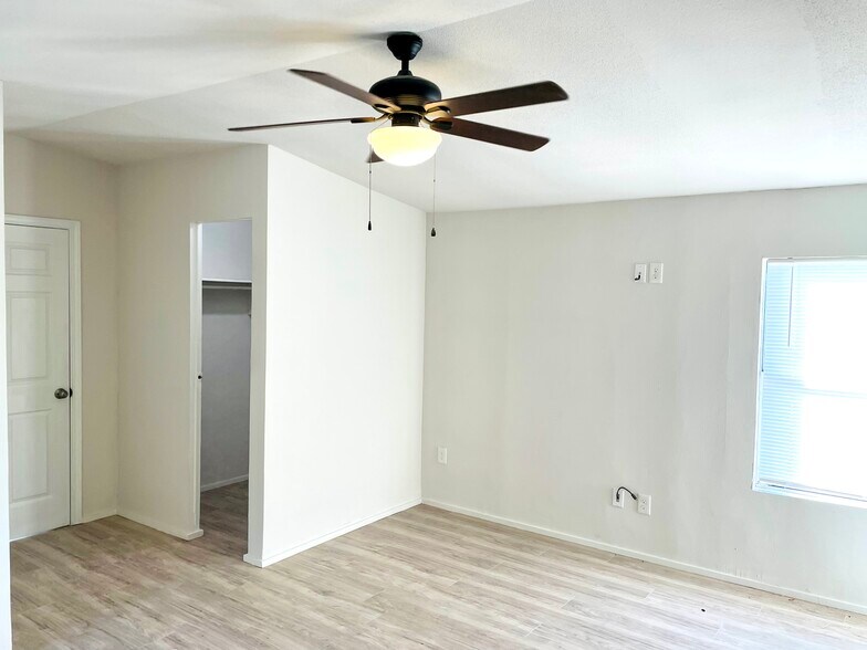 Building Photo - 1009 Pine Eagle Ln