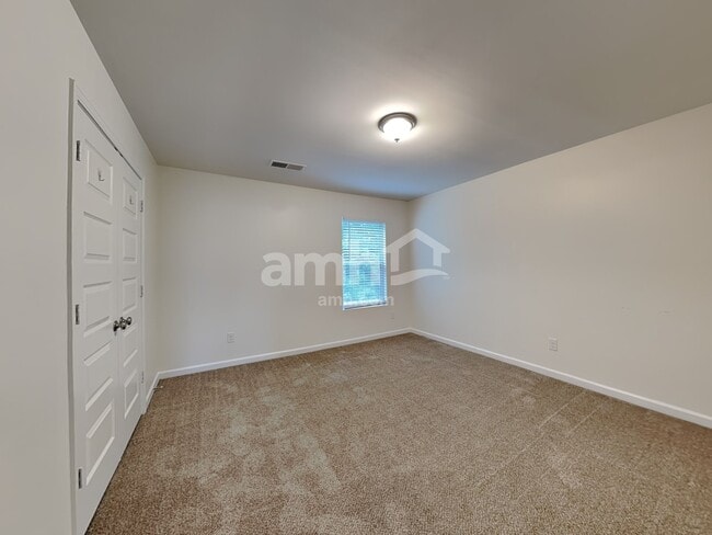 Building Photo - 2311 Foxy Dr