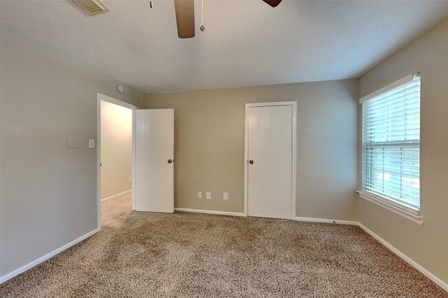 Building Photo - 46 Berryfrost Ln