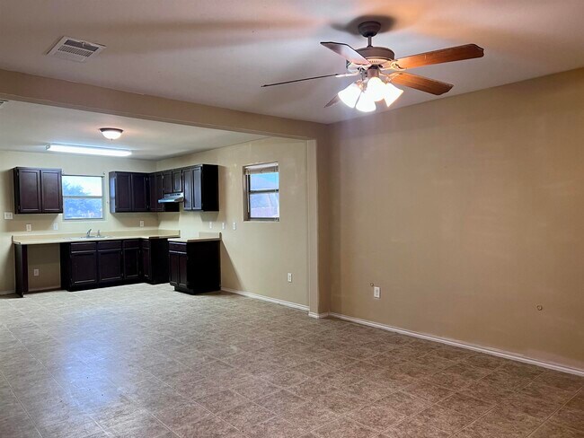Building Photo - 14119 Fawn Dr