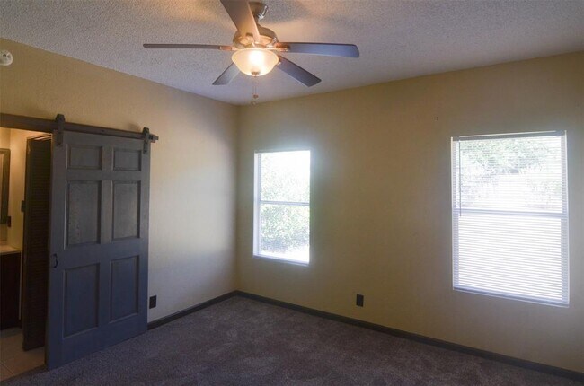 Building Photo - 16402 Malden Dr