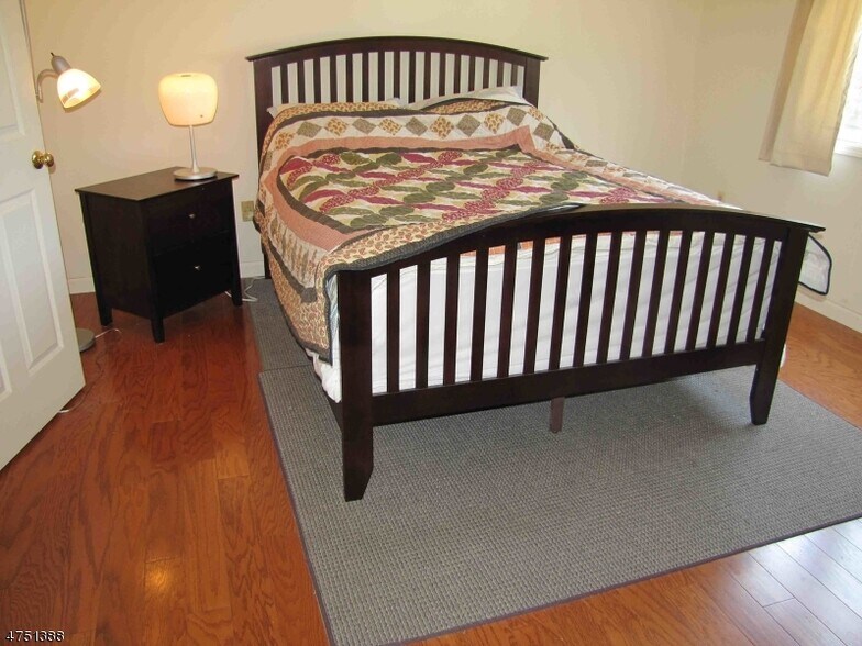 Building Photo - 4 Macculloch Ave