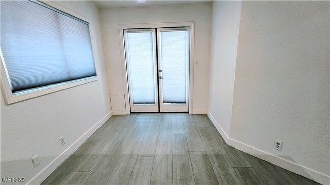 Building Photo - 7163 Mission Hills Dr