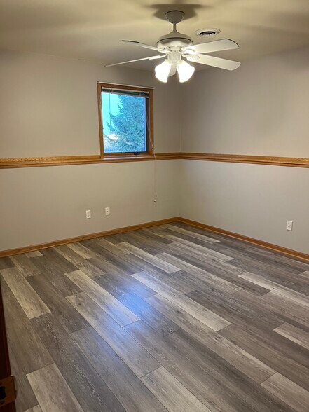 Building Photo - 611 Wellington Dr