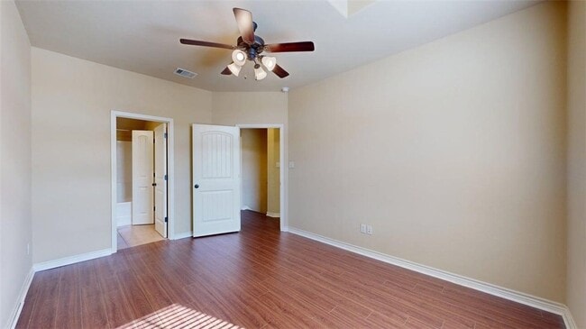 Building Photo - 3007 Towers Pkwy