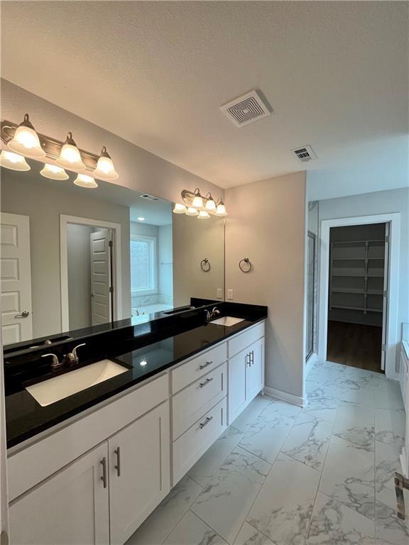 Building Photo - 1545 N Dawes St