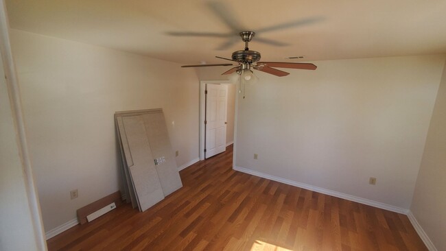Building Photo - 515 Lizardi St