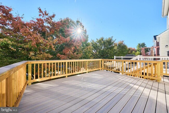 Building Photo - 685 Springhouse Square SE
