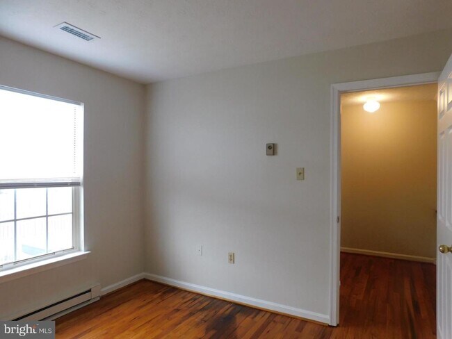 Building Photo - 248 Waterford Ln