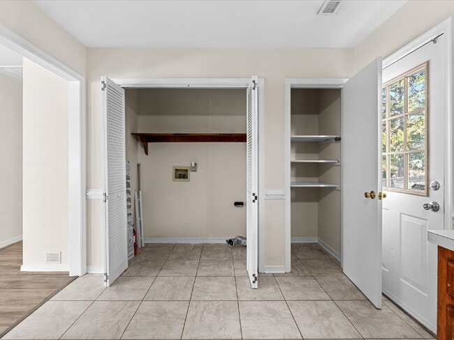 Building Photo - 11330 Bailey Woods Dr