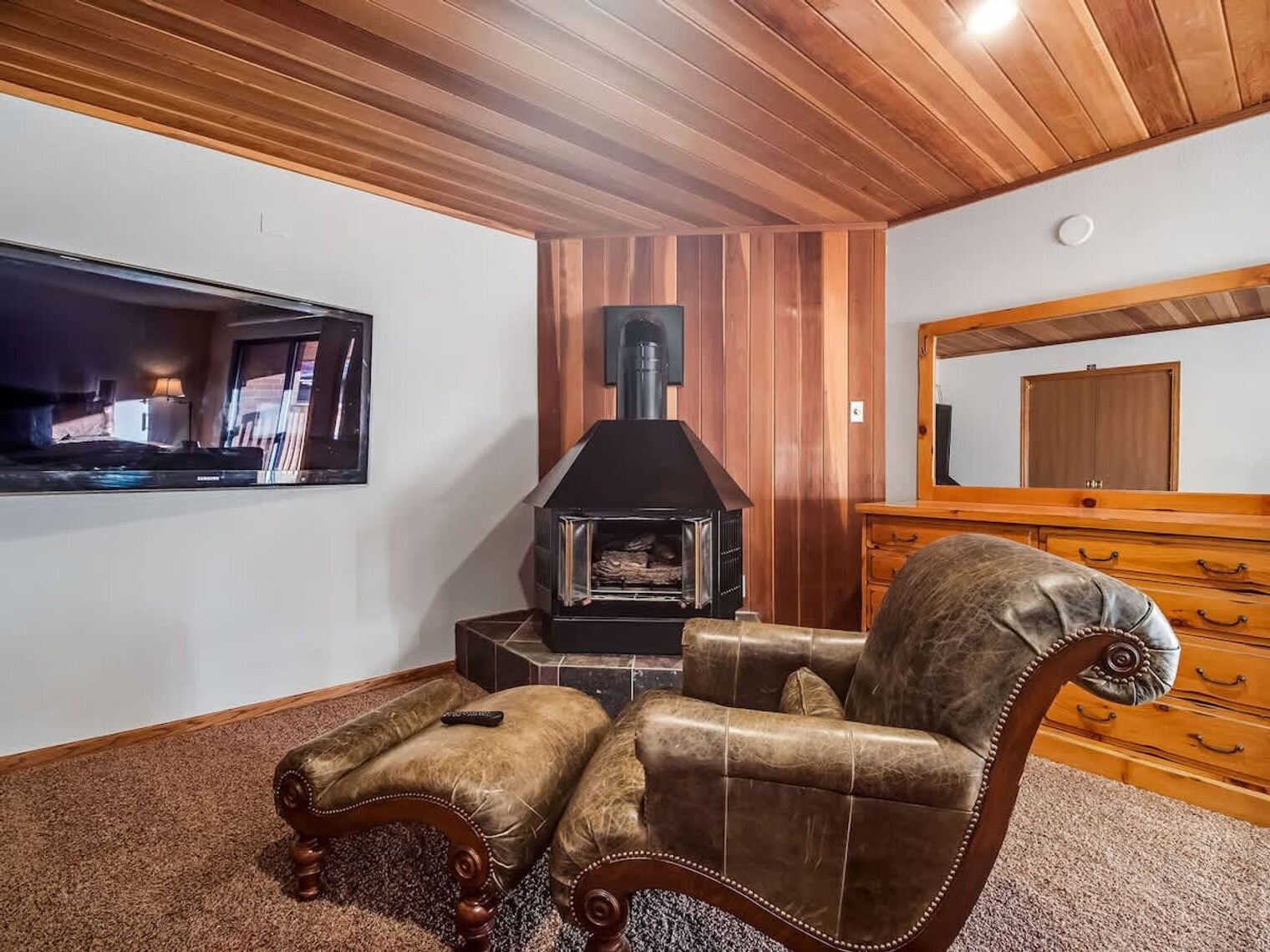 Building Photo - 743 Lagoon Dr