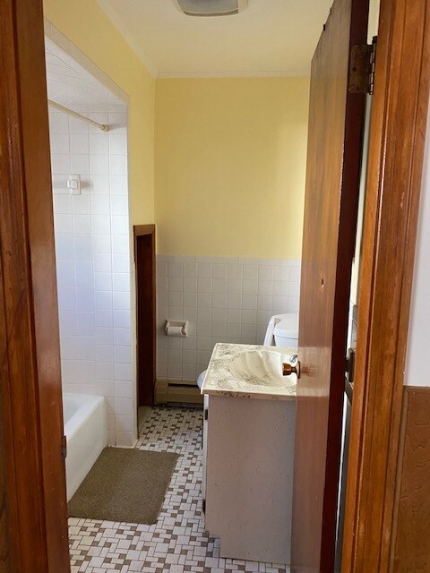 Building Photo - 55 Dane St