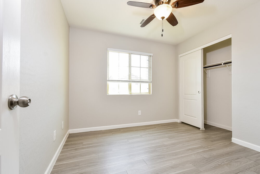 Building Photo - 10440 Yew Blossom Ave