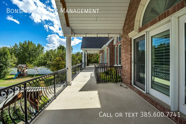 Building Photo - 11291 Palisade View Dr
